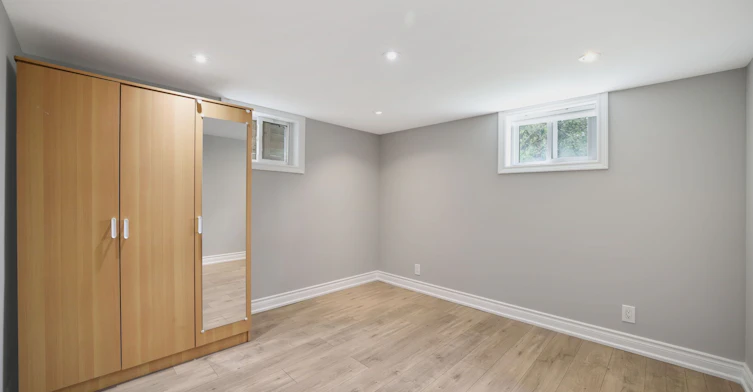 15 Delroy Drive, Toronto, ON, M8Y 1M8 - 18