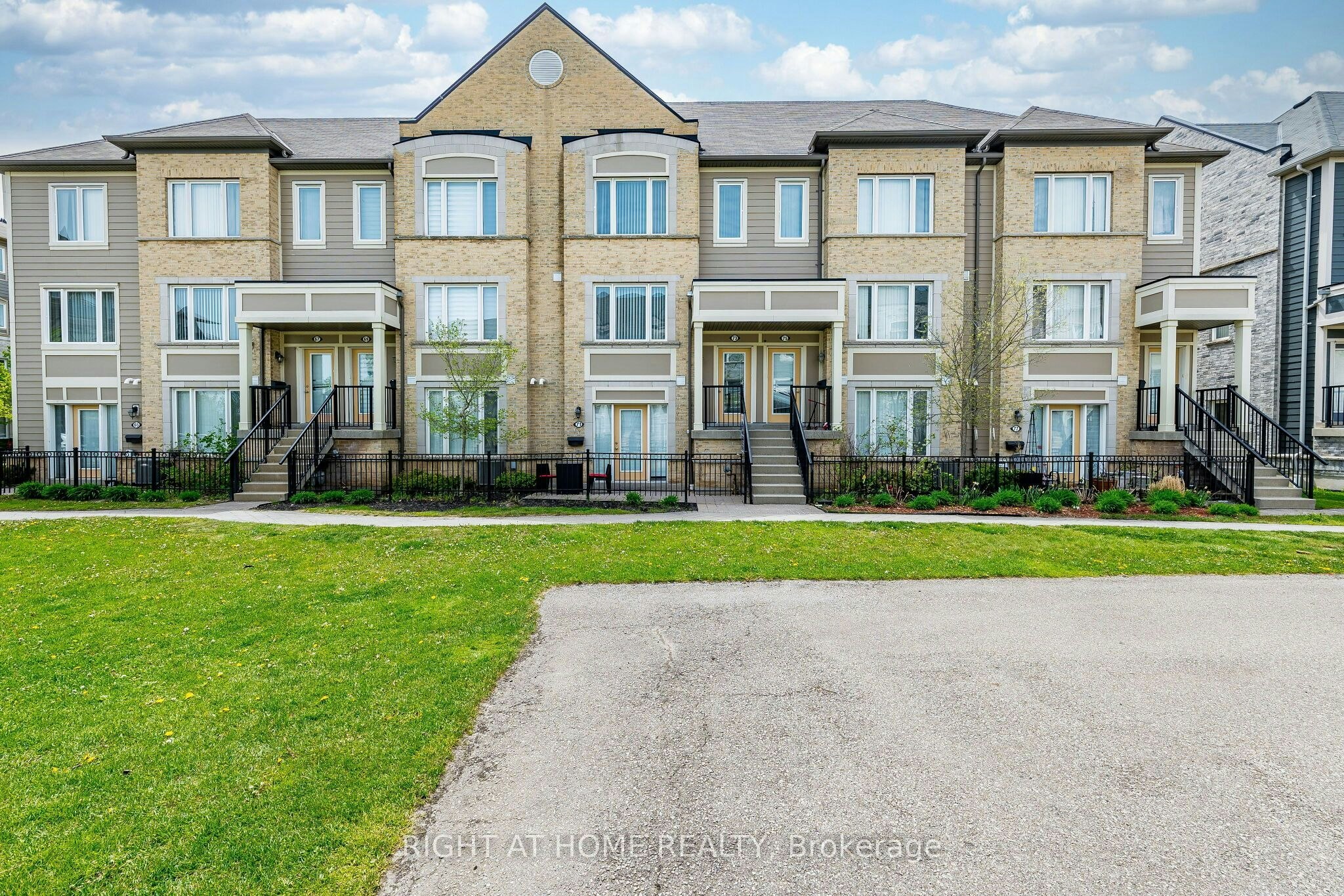 73-5650 Winston Churchill Boulevard W, Mississauga, ON, L5M 0L7