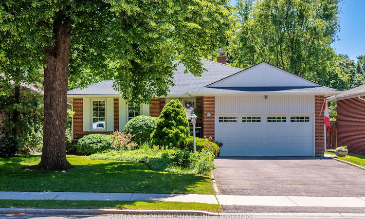 17 Clearside Place
