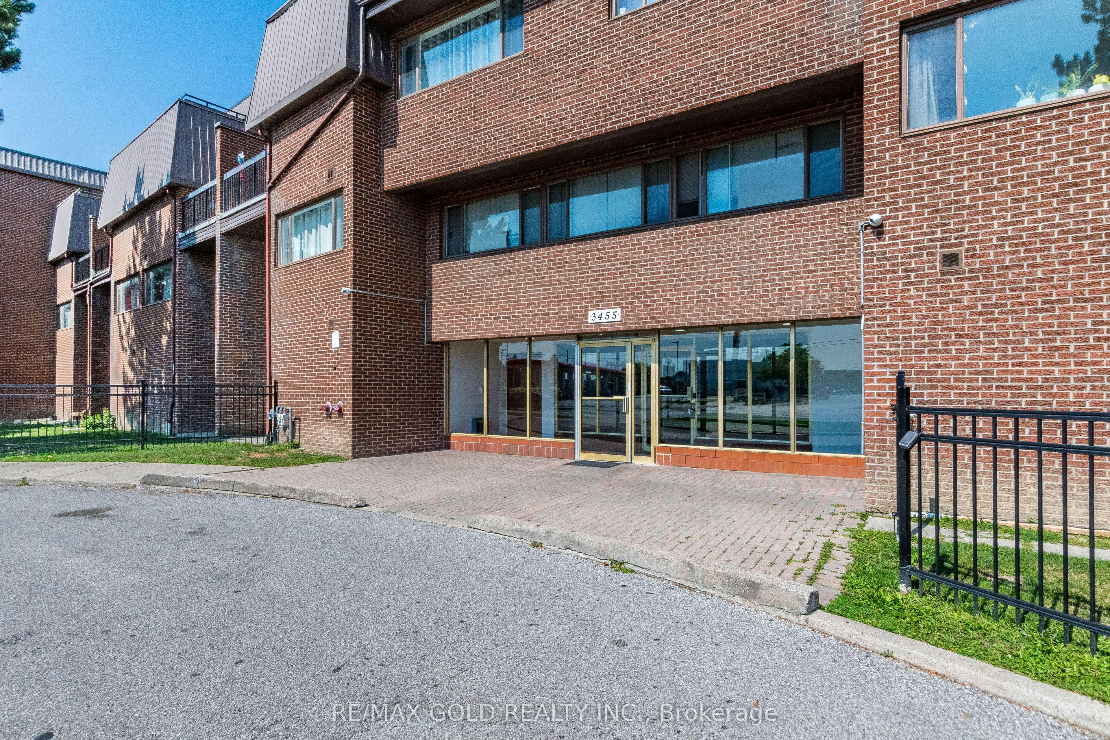 120-3455 Morning Star Drive, Mississauga, ON, L4T 3T9