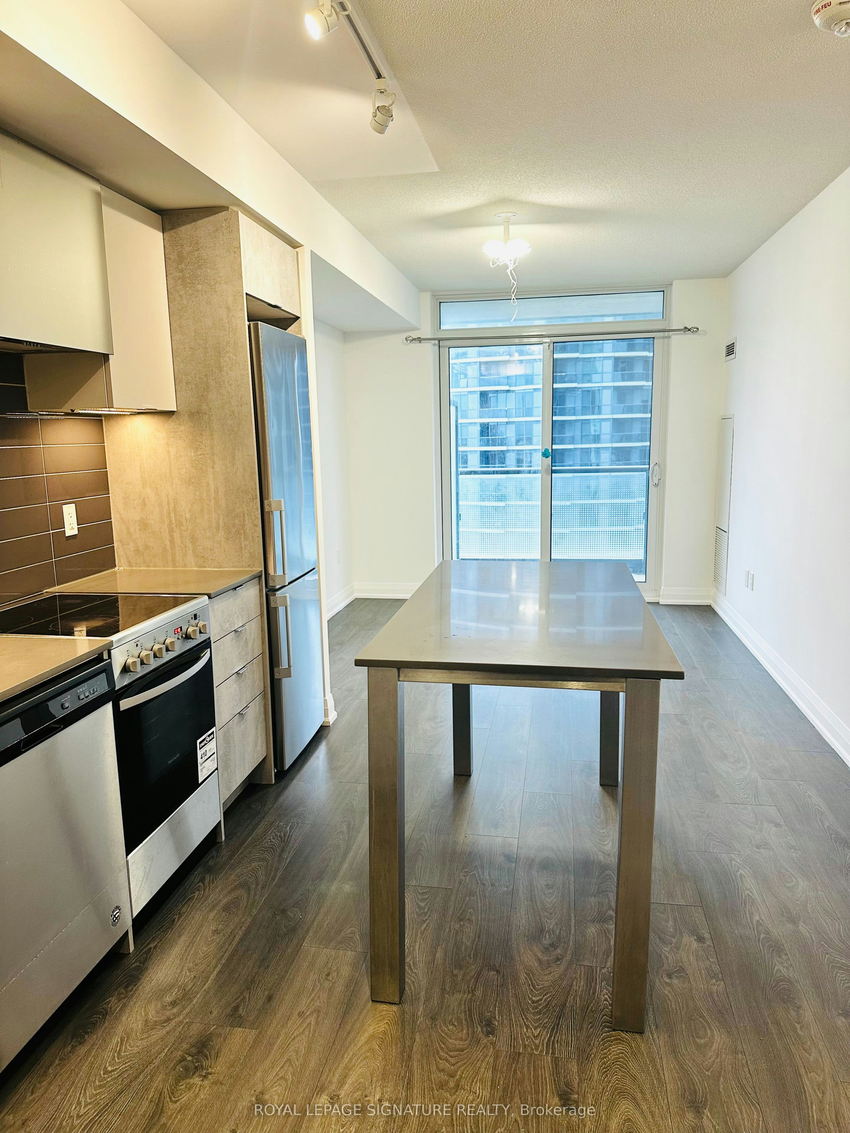 1704-30 Gibbs Road, Toronto, ON, M9B 6L6 - 3