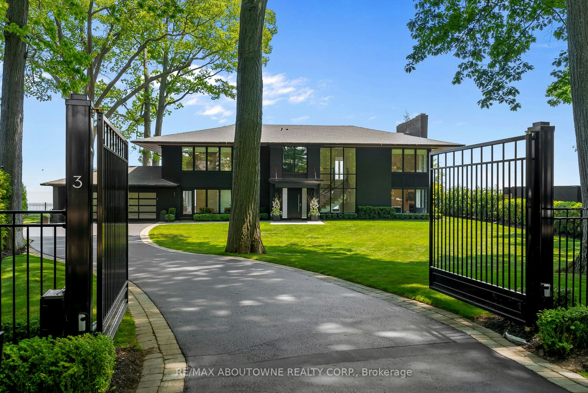 3 Ennisclare Drive, Oakville, ON, L6J 4N3 - 14