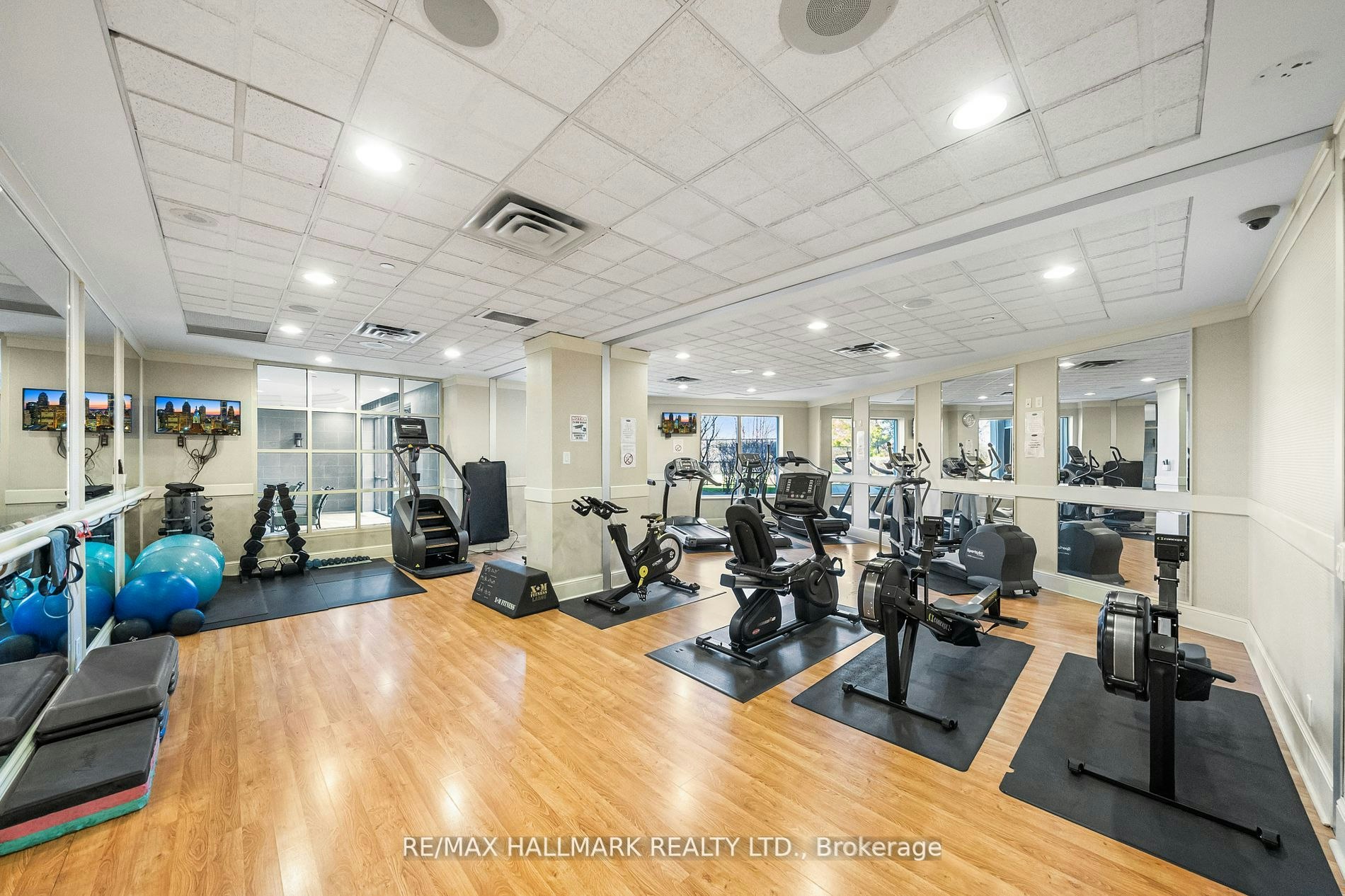 1421-700 Humberwood Boulevard, Toronto, ON, M9W 7J4 - 35