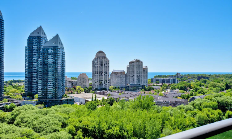 1806-88 Park Lawn Road