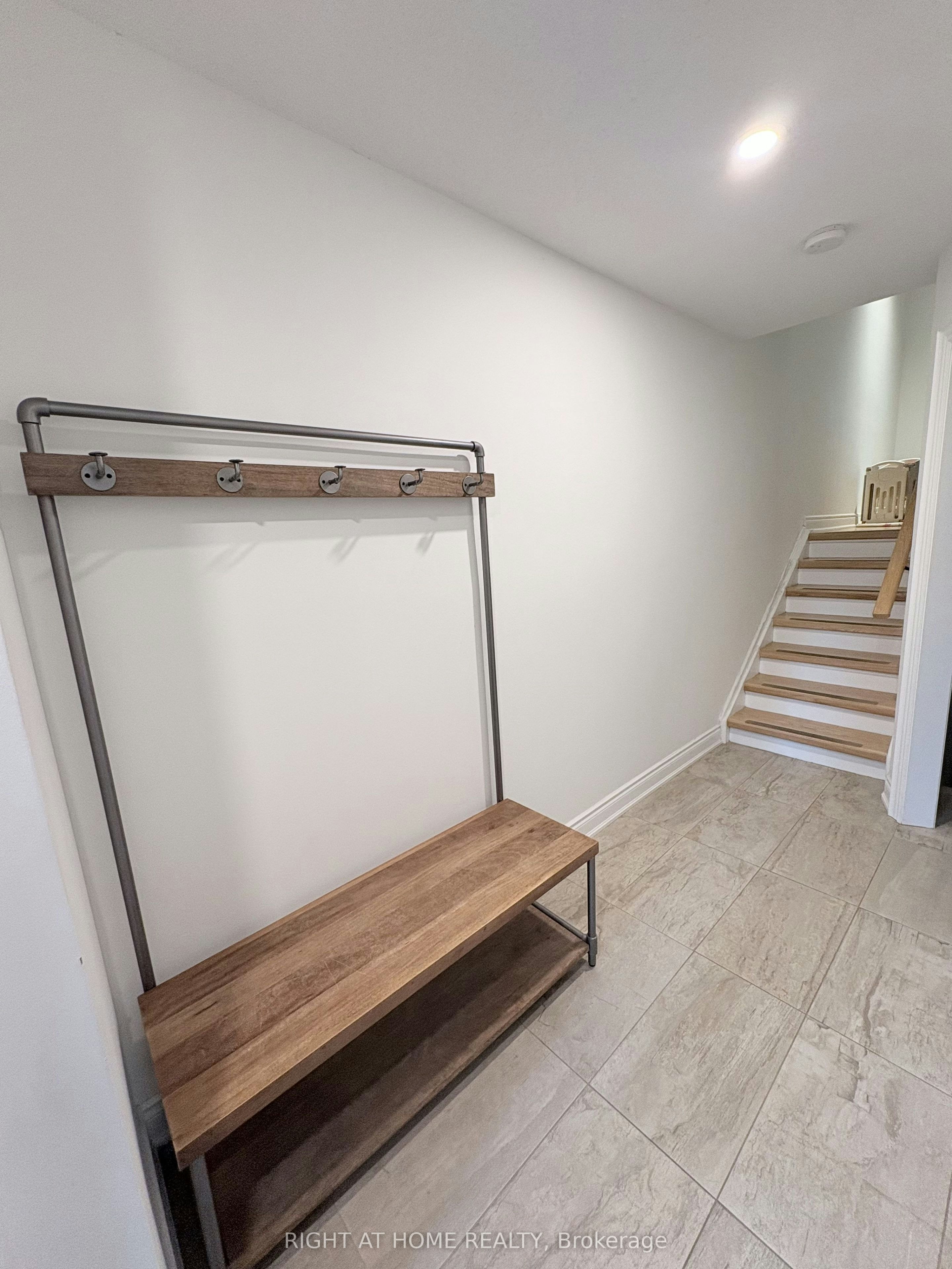 2 Stornwood Court, Brampton, ON, L6W 4H4 - 4