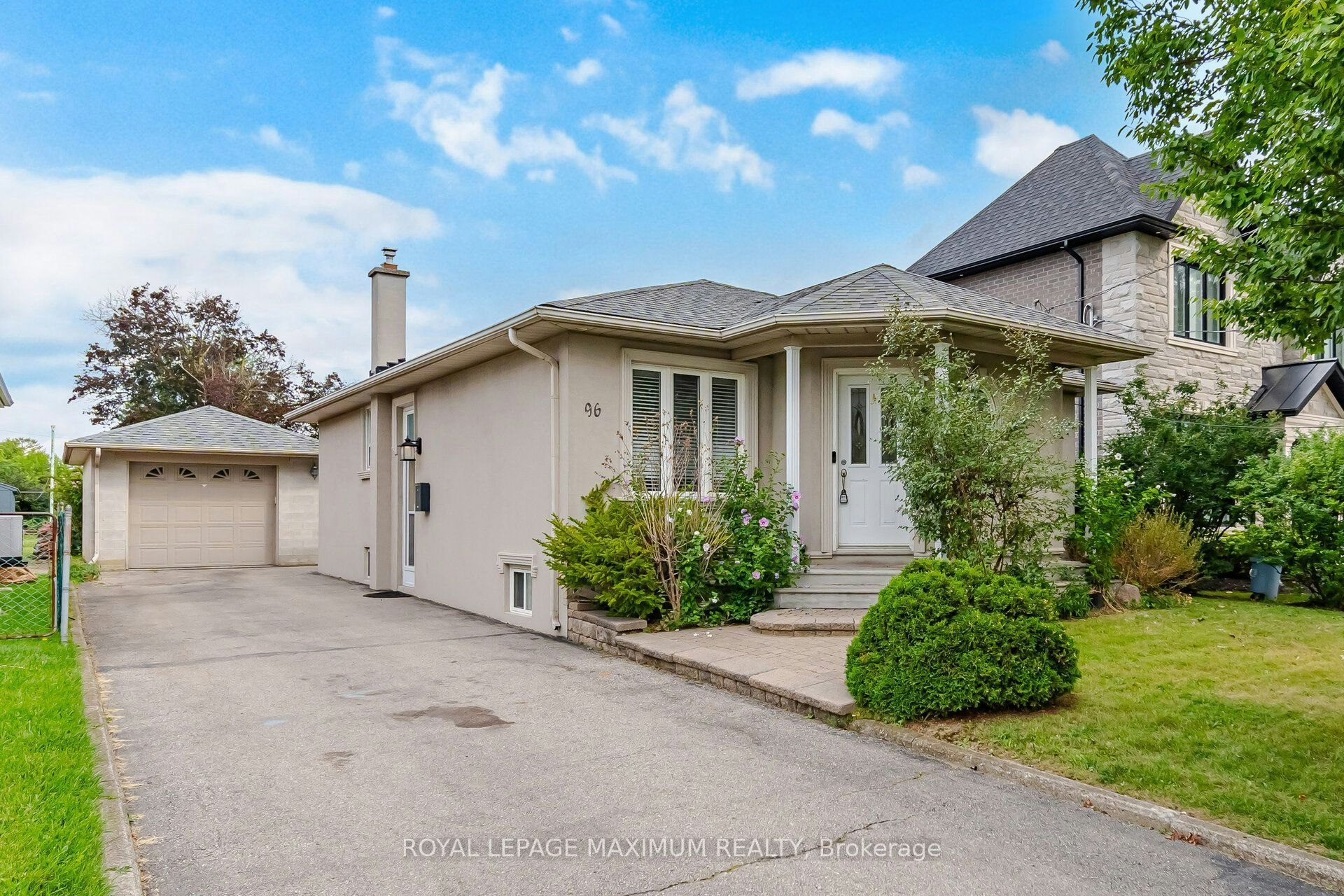 96 Wallasey Avenue, Toronto, ON, M9M 1E4