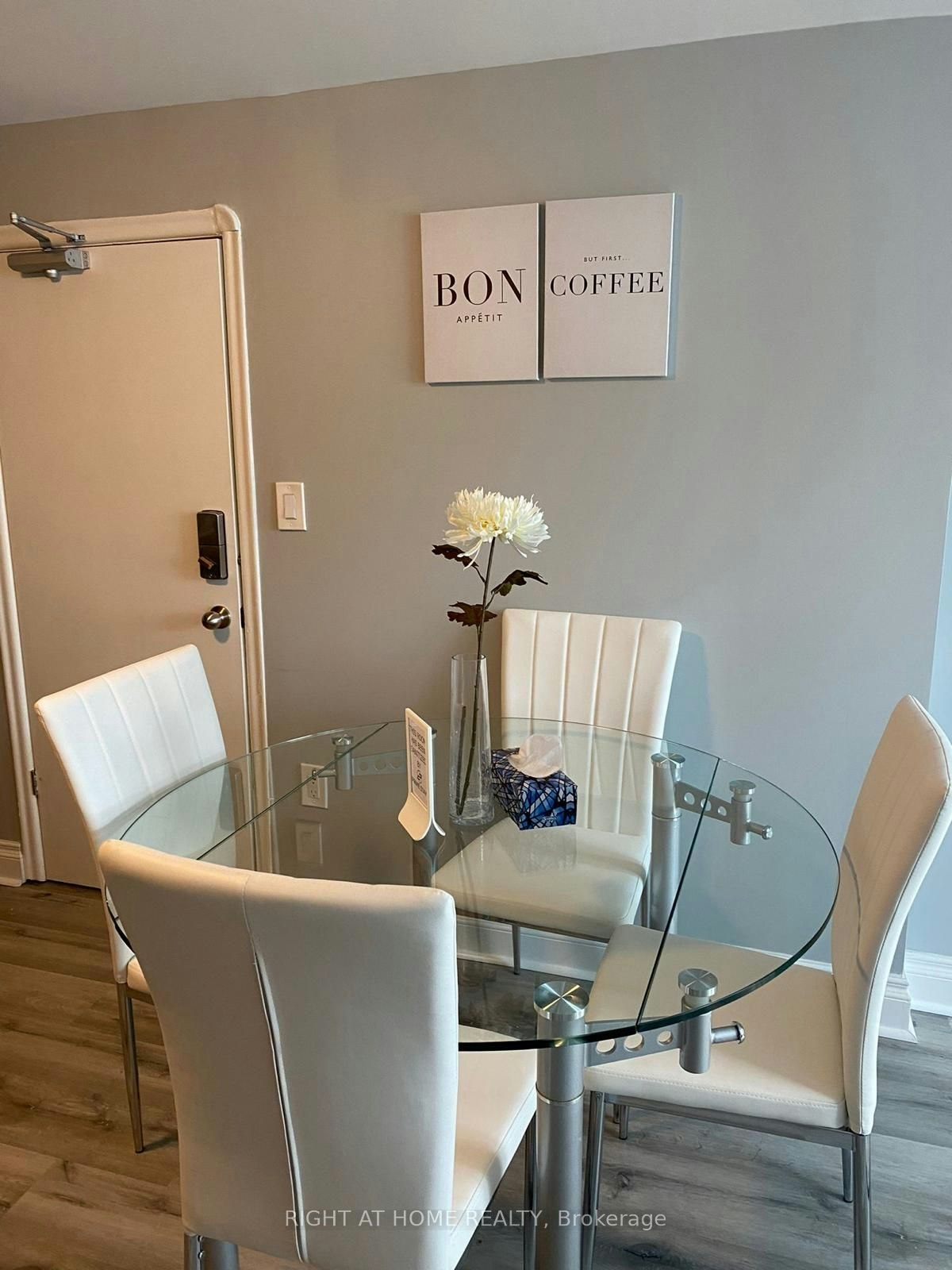 1-9 Donald Avenue, Toronto, ON, M6M 1J7 - 3