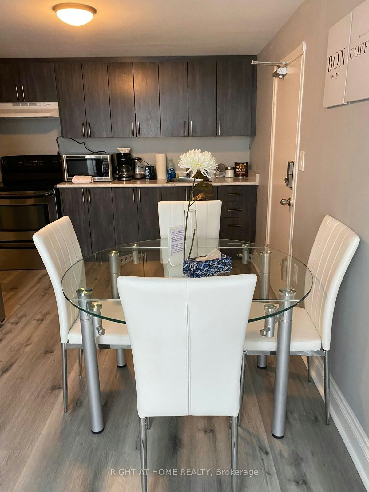 1-9 Donald Avenue, Toronto, ON, M6M 1J7 - 5