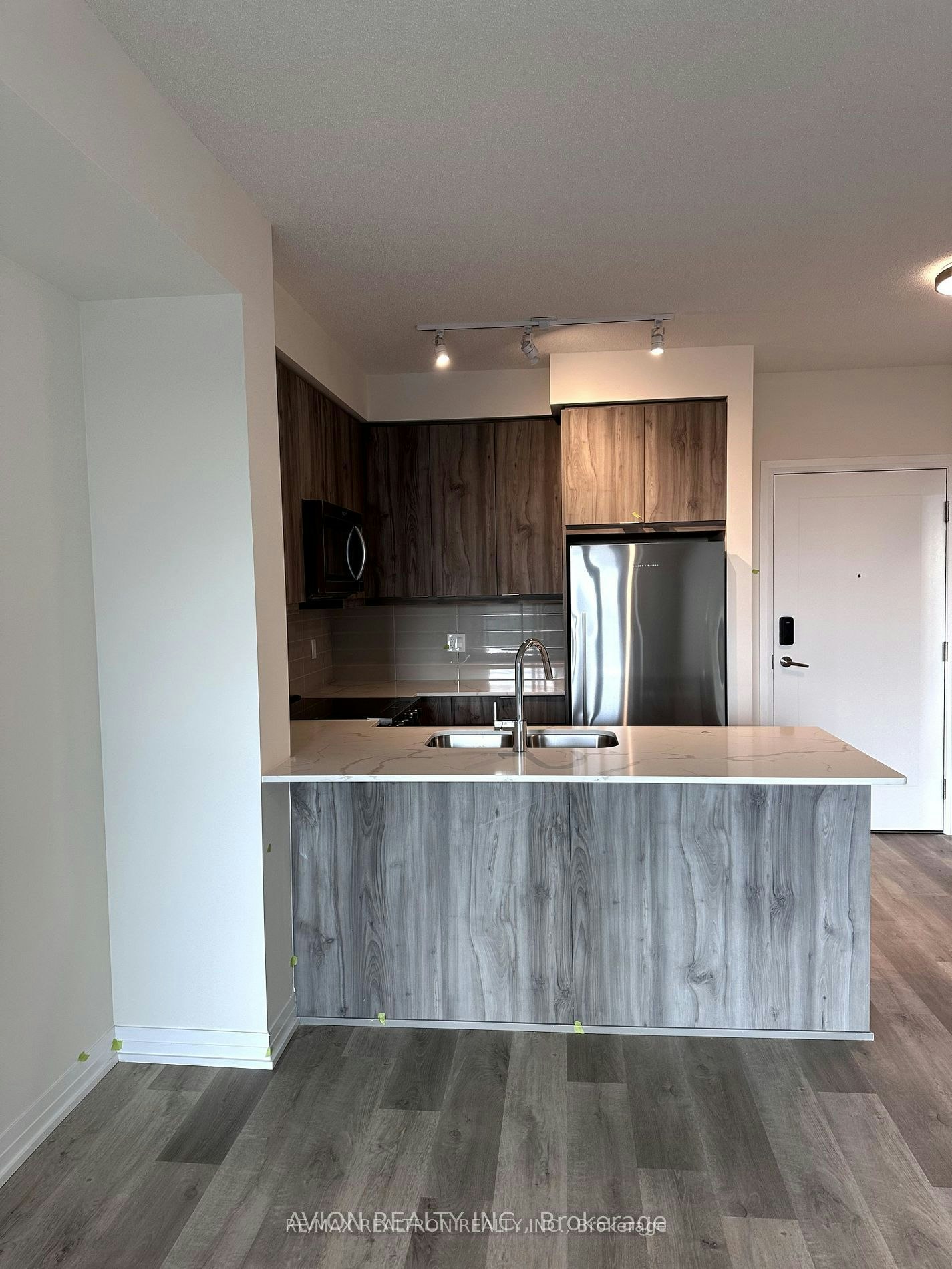 515-15 Watergarden Drive, Mississauga, ON, L5R 0G8 - 5