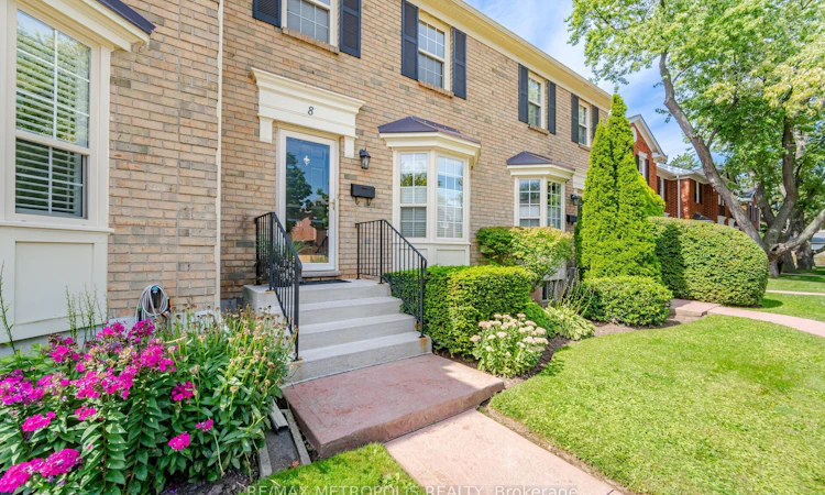 8-2390 Woodward Avenue