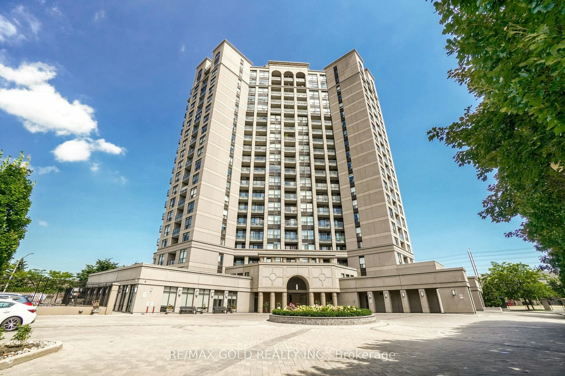 102-220 Forum Drive, Mississauga, ON, L4Z 4K1