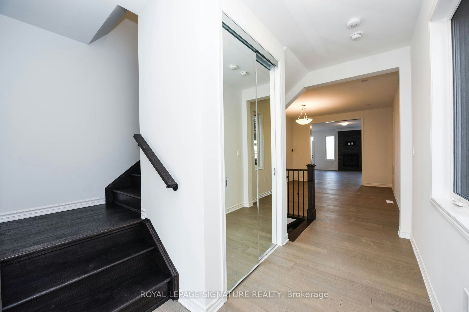 1579 Severn Drive, Milton, ON, L9E 1X8 - 5