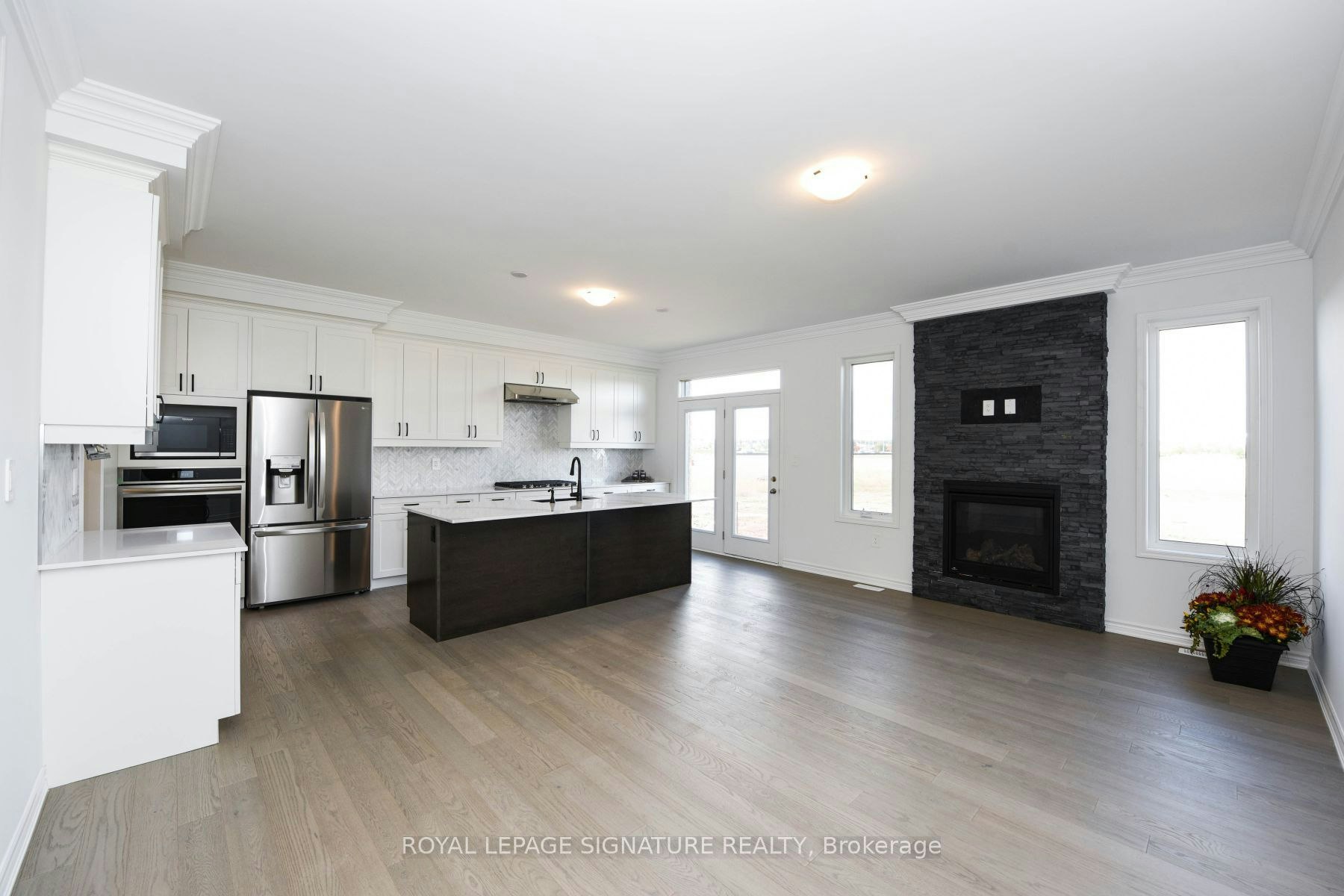 1579 Severn Drive, Milton, ON, L9E 1X8 - 3