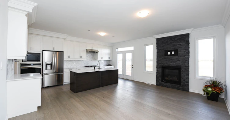 1579 Severn Drive, Milton, ON, L9E 1X8 - 3