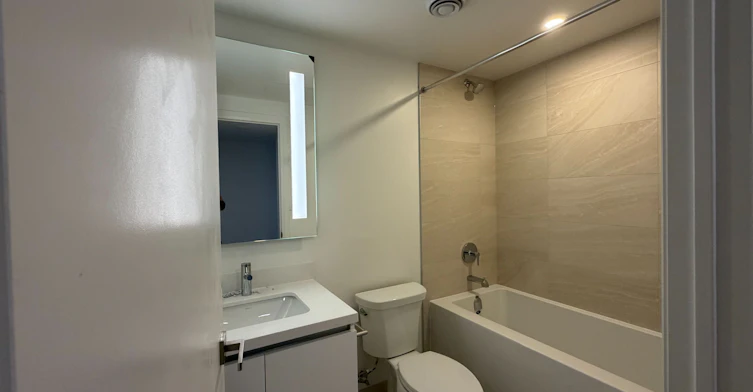 5304-4015 The Exchange N/A, Mississauga, ON, L5B 0N9 - 6
