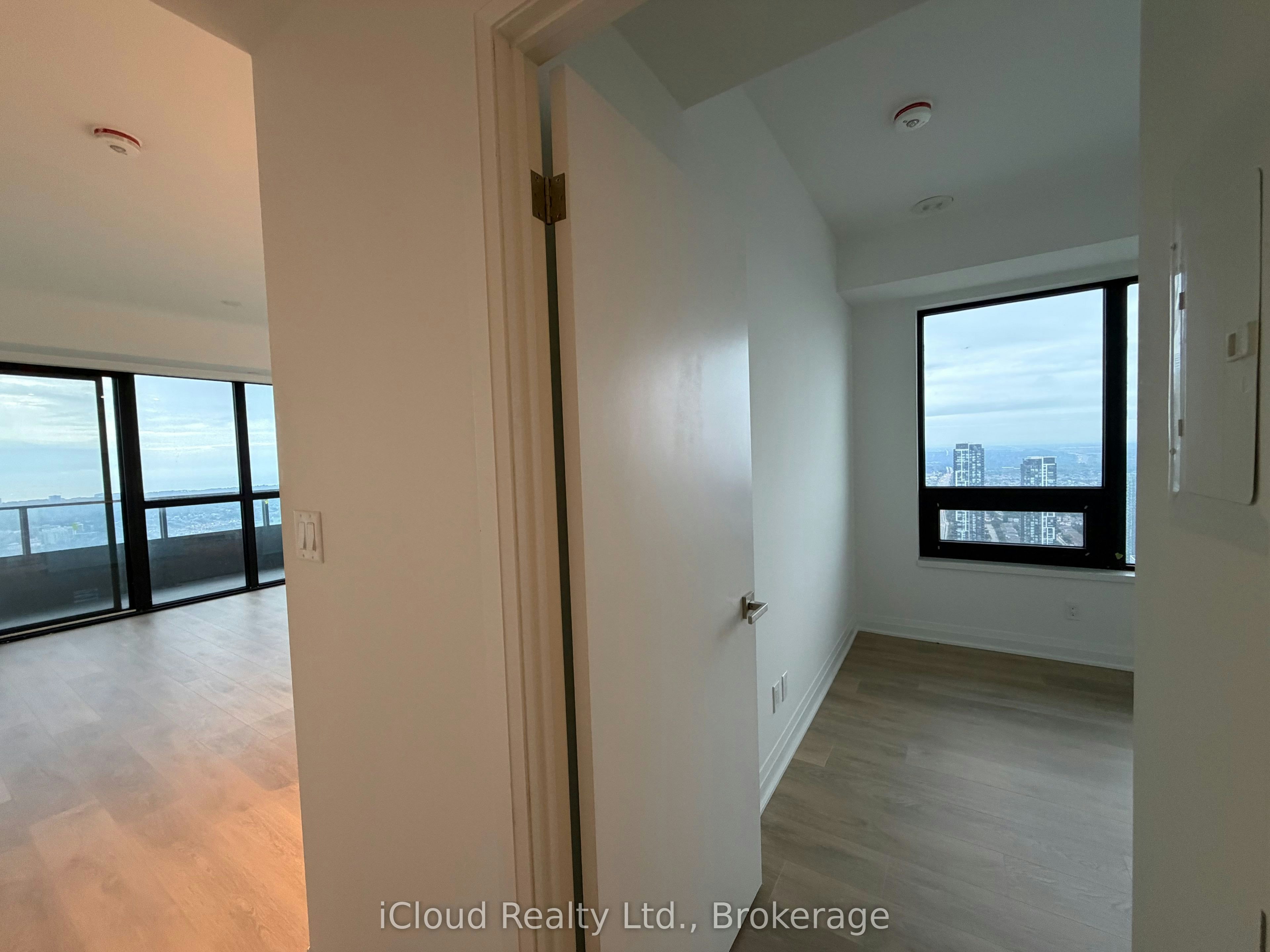 5304-4015 The Exchange N/A, Mississauga, ON, L5B 0N9 - 9
