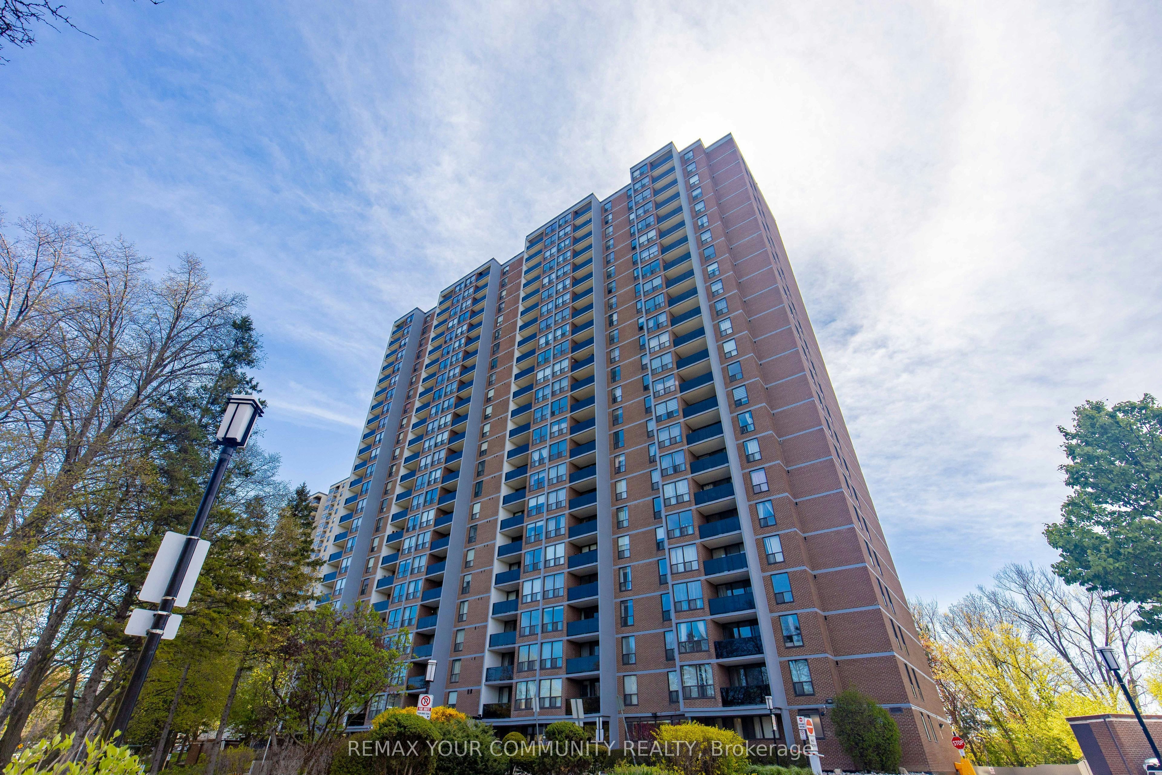 708-85 Emmett Avenue, Toronto, ON, M6M 5A2
