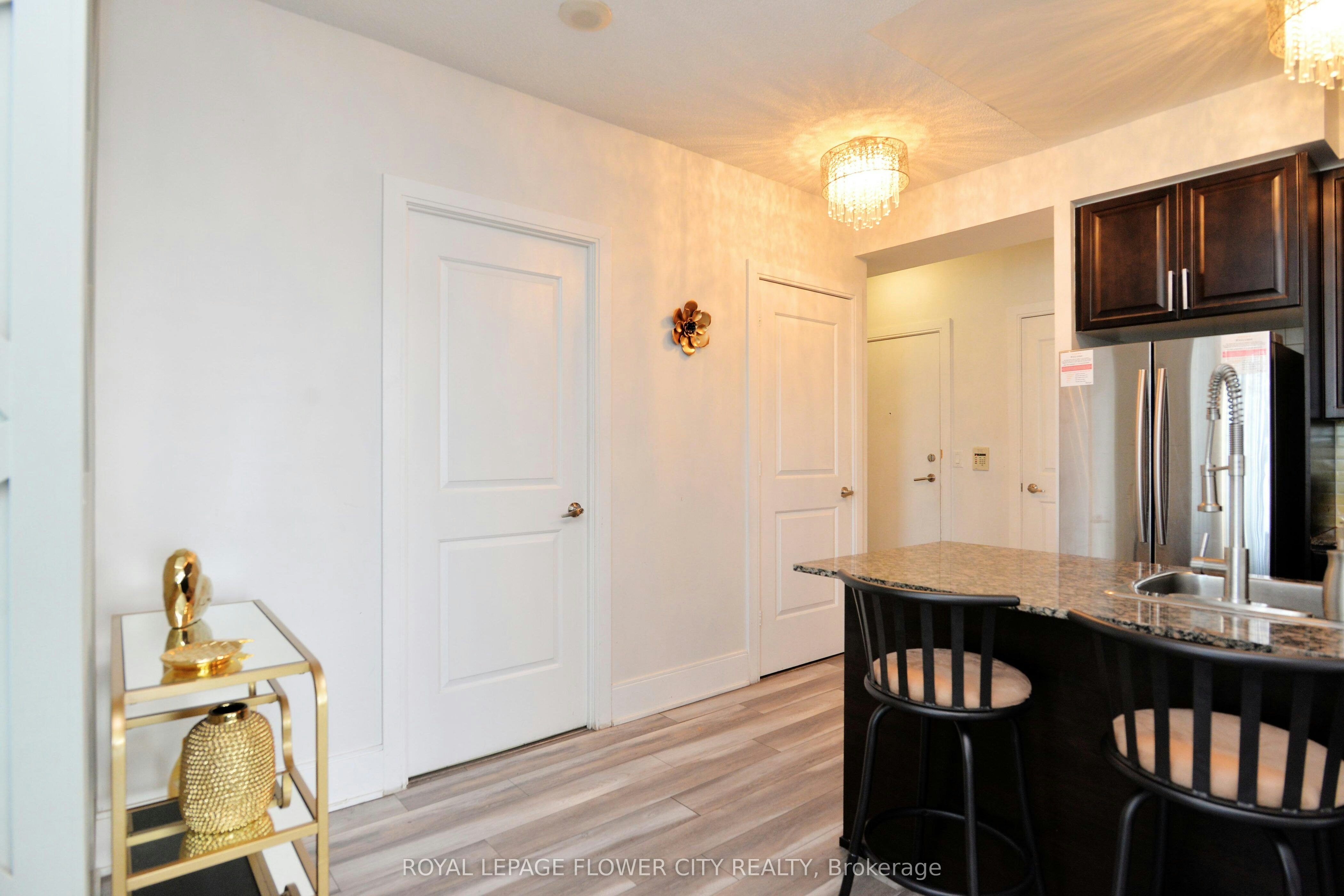 1902-330 Burnhamthorpe Road W, Mississauga, ON, L5B 0E1 - 7