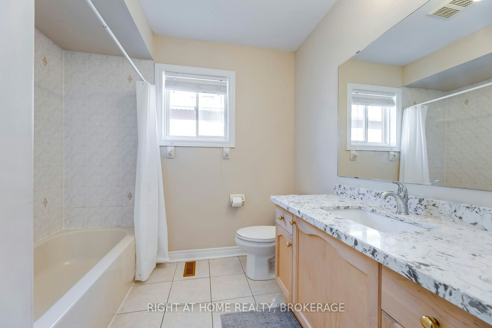 3402 Fountain Park Avenue, Mississauga, ON, L5M 7E3 - 19