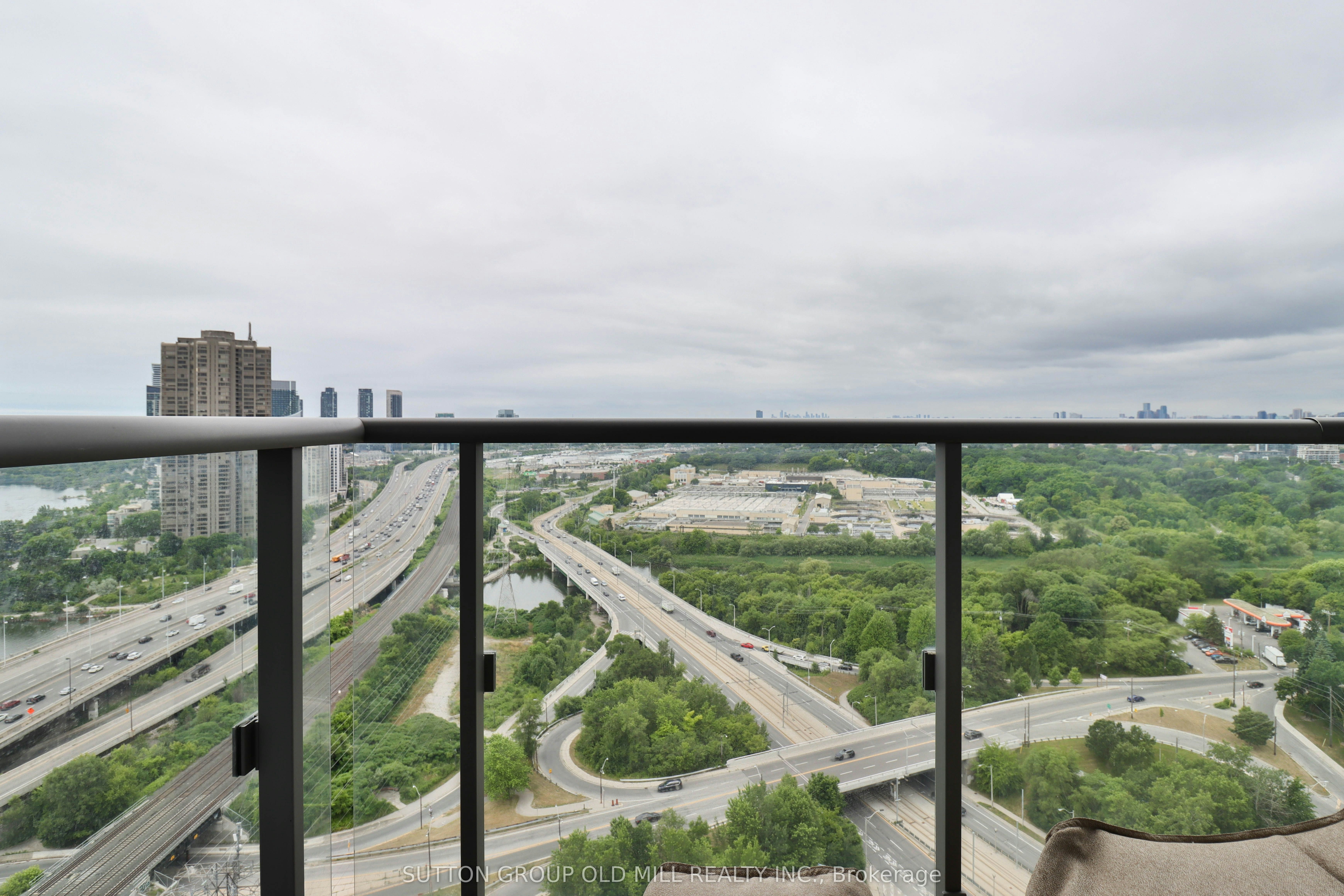 2709-105 The Queensway N/A, Toronto, ON, M6S 5B5 - 18