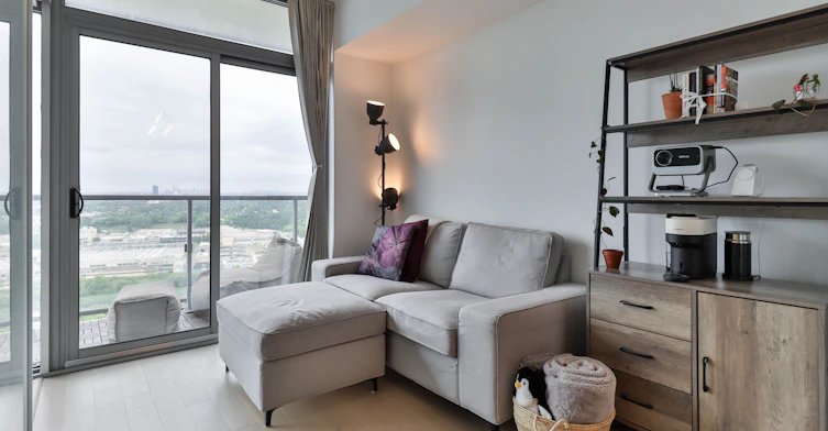 2709-105 The Queensway N/A, Toronto, ON, M6S 5B5 - 9