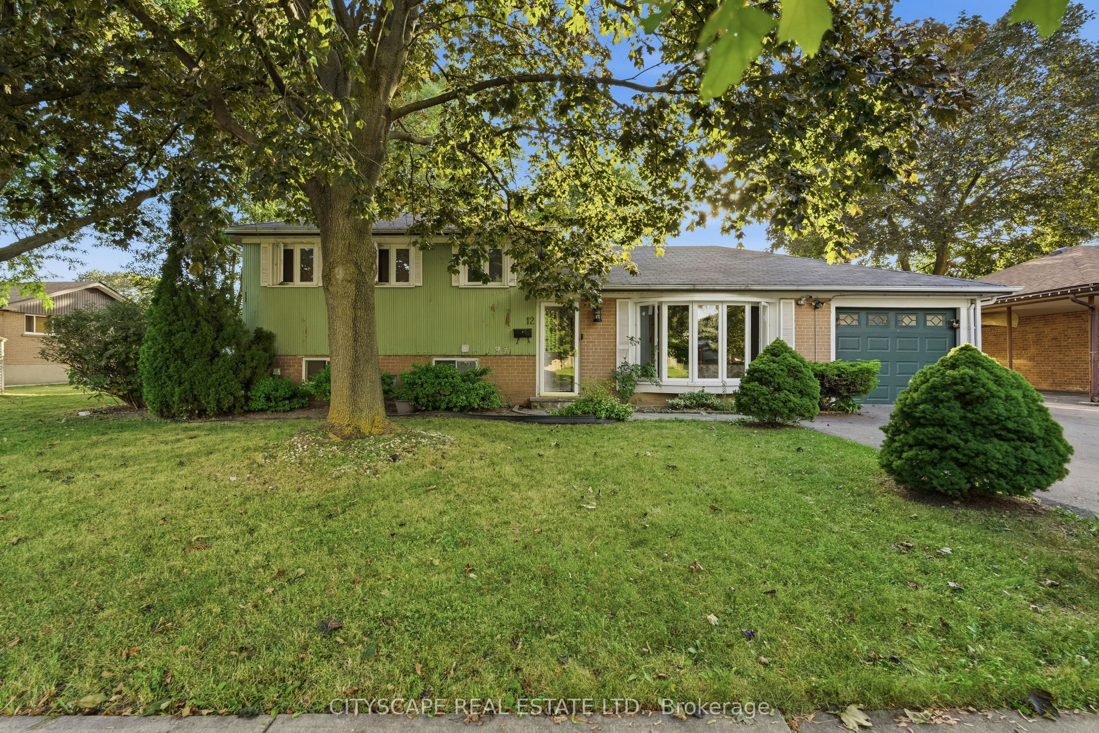 12 Vanderbrent Crescent, Toronto, ON, M9R 3W8
