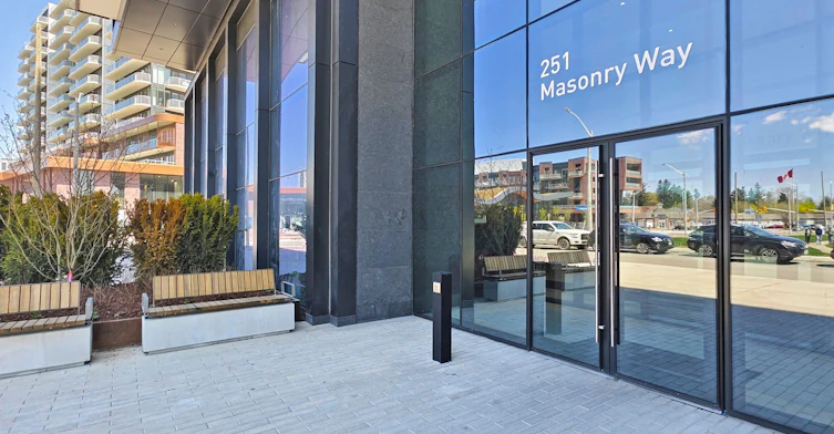 901-251 Masonry Way, Mississauga, ON, L5H 0B3 - 4