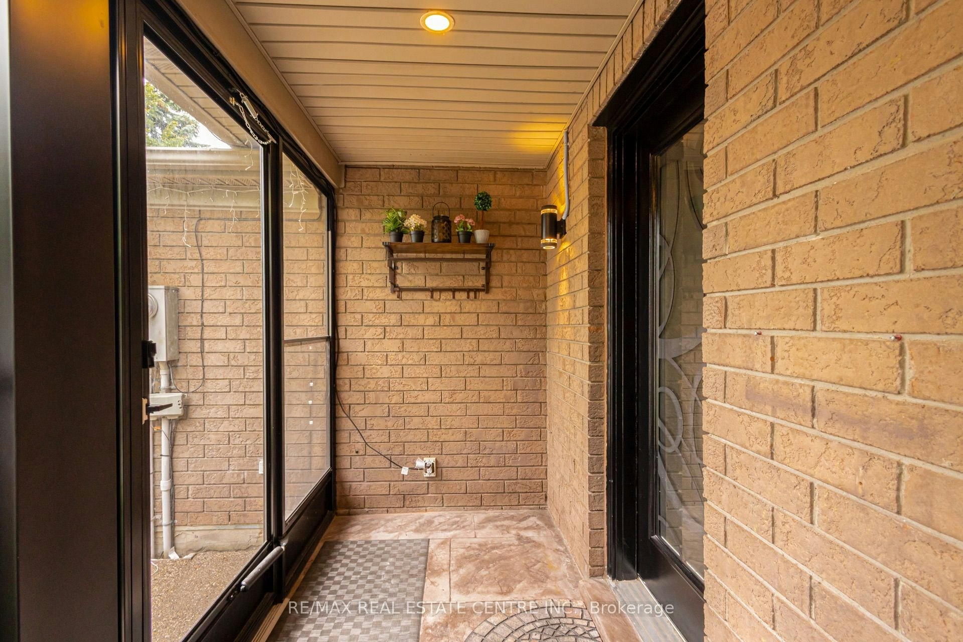 37 Woodstream Avenue, Brampton, ON, L6R 1N7 - 4