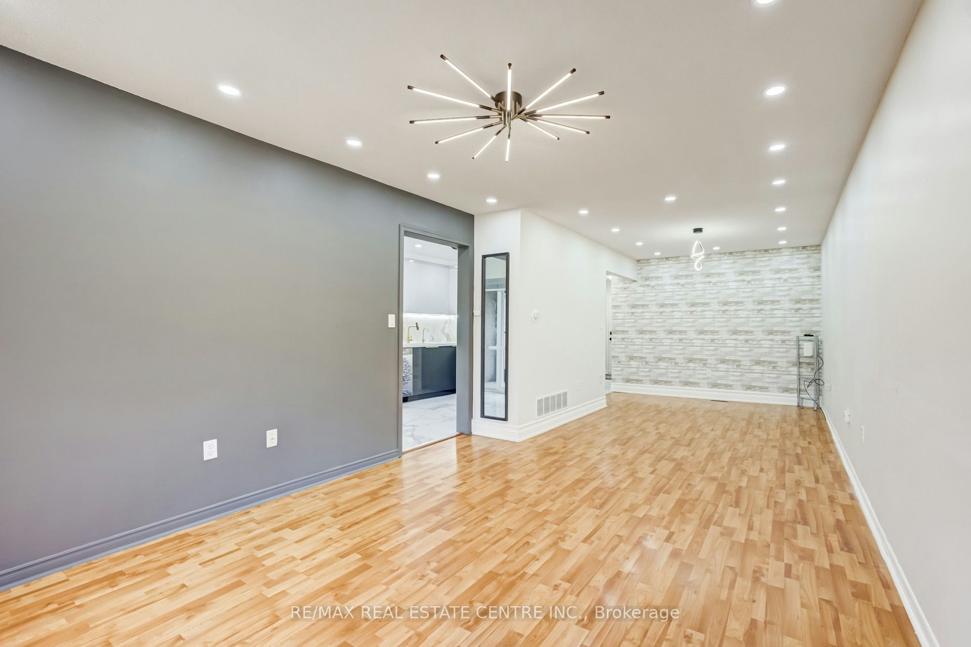 37 Woodstream Avenue, Brampton, ON, L6R 1N7 - 10