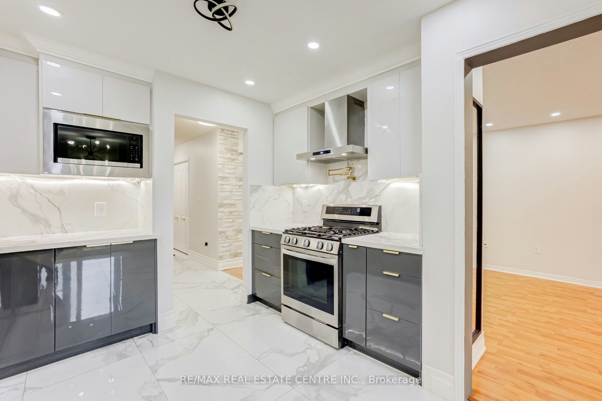37 Woodstream Avenue, Brampton, ON, L6R 1N7 - 12