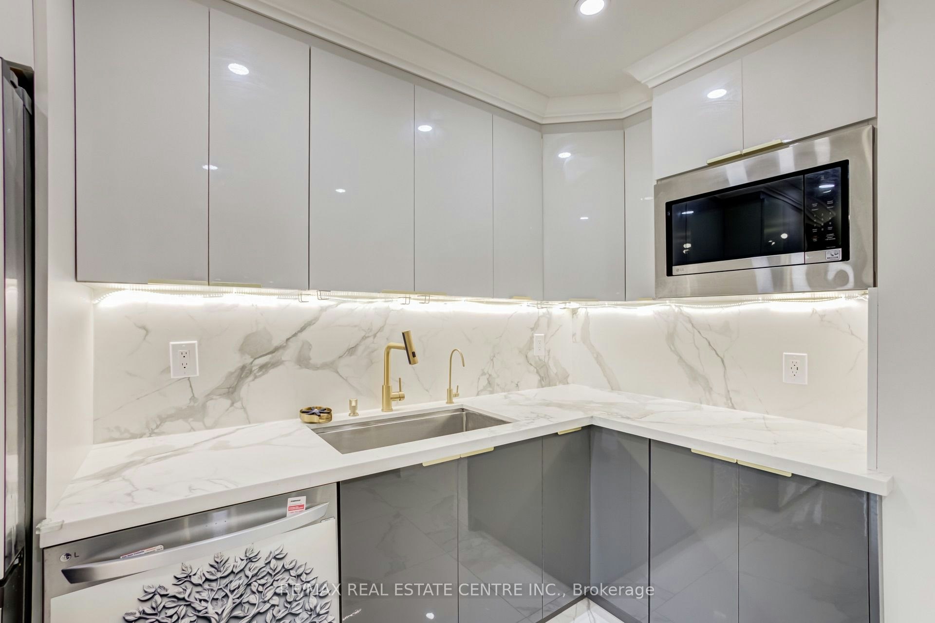 37 Woodstream Avenue, Brampton, ON, L6R 1N7 - 14