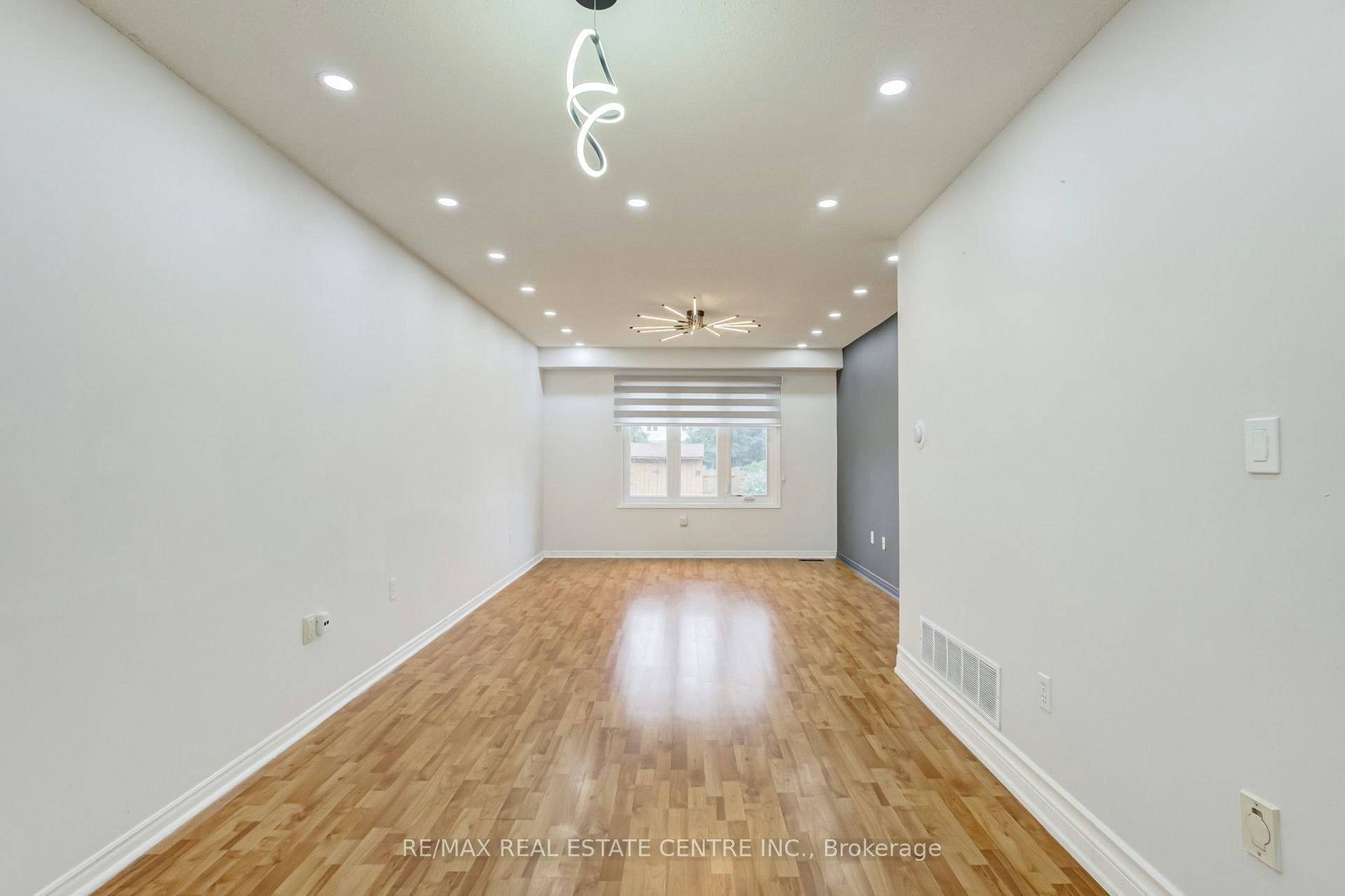 37 Woodstream Avenue, Brampton, ON, L6R 1N7 - 8