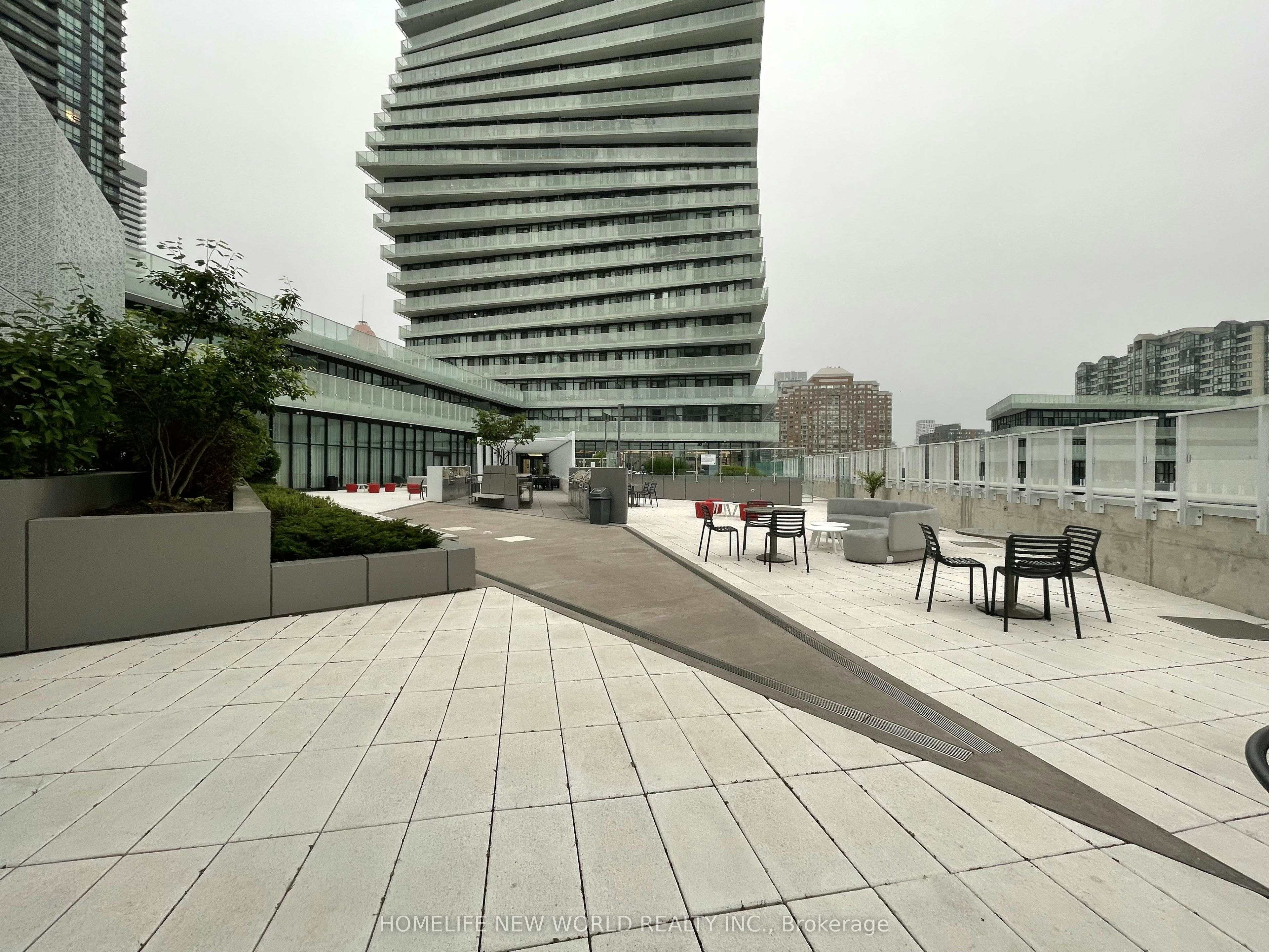 2109-3900 Confederation Parkway, Mississauga, ON, L5B 0M3 - 24