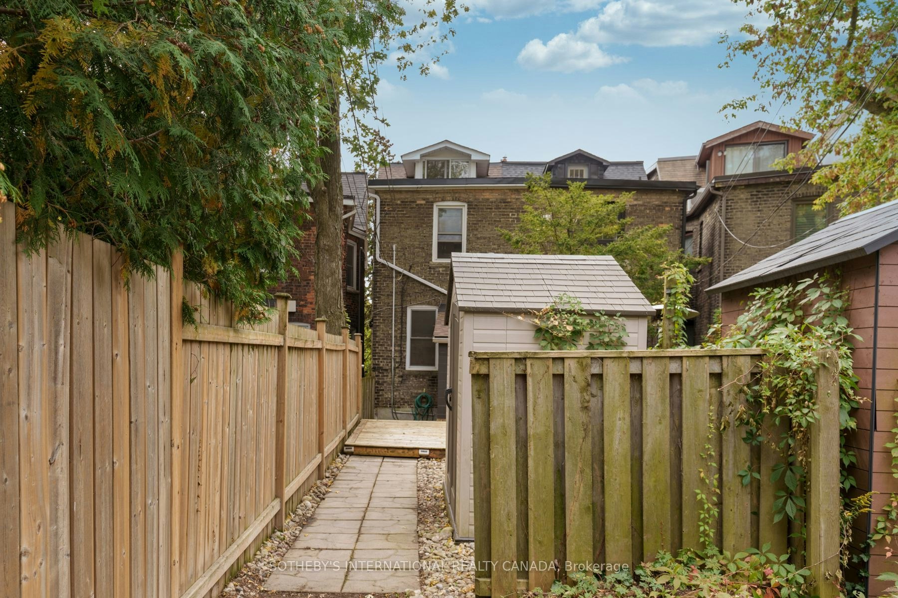 Bsmt-15 Indian Road Crescent, Toronto, ON, M6P 2E9 - 21