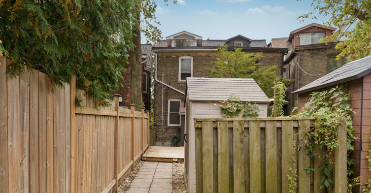 Bsmt-15 Indian Road Crescent, Toronto, ON, M6P 2E9 - 21