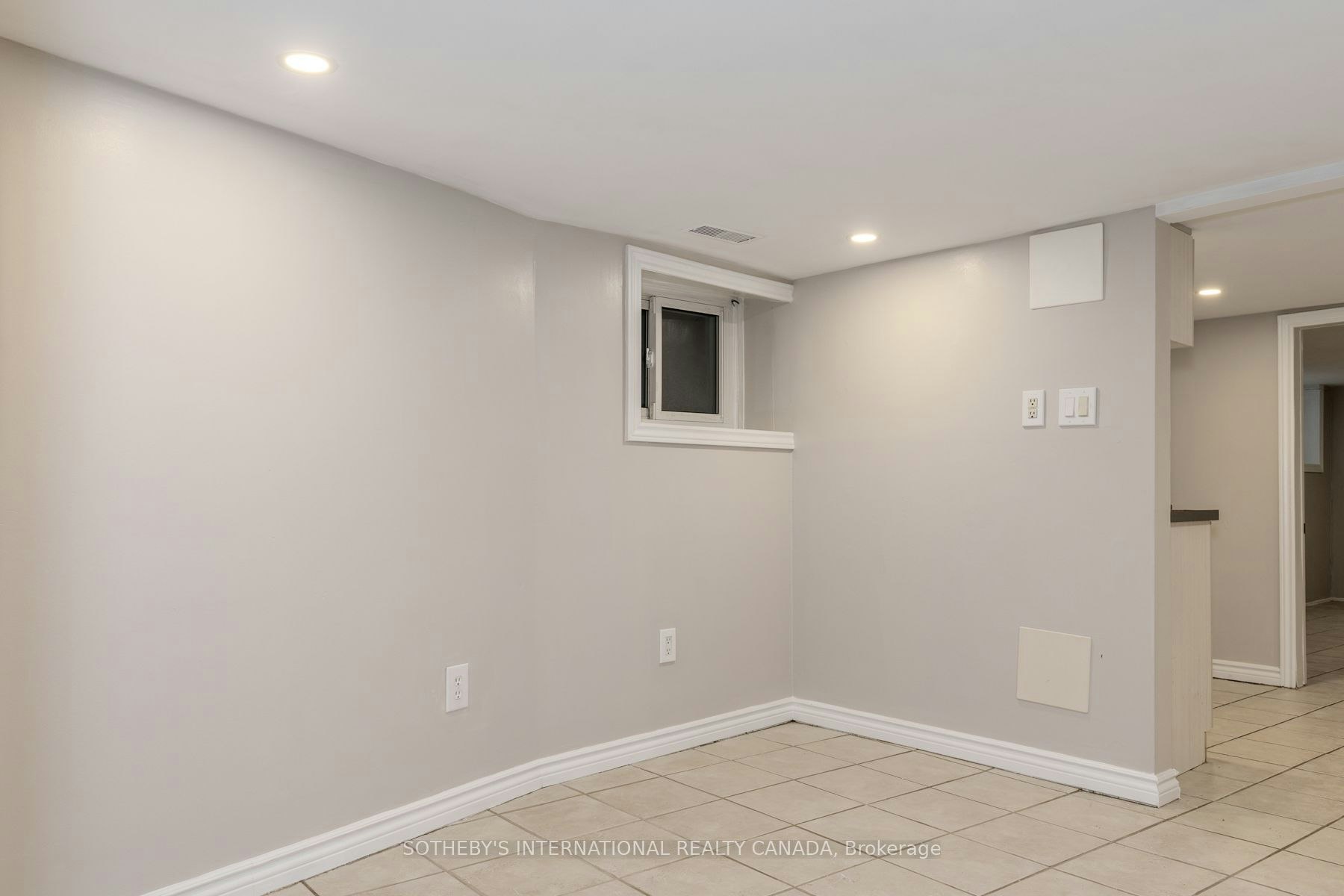 Bsmt-15 Indian Road Crescent, Toronto, ON, M6P 2E9 - 9