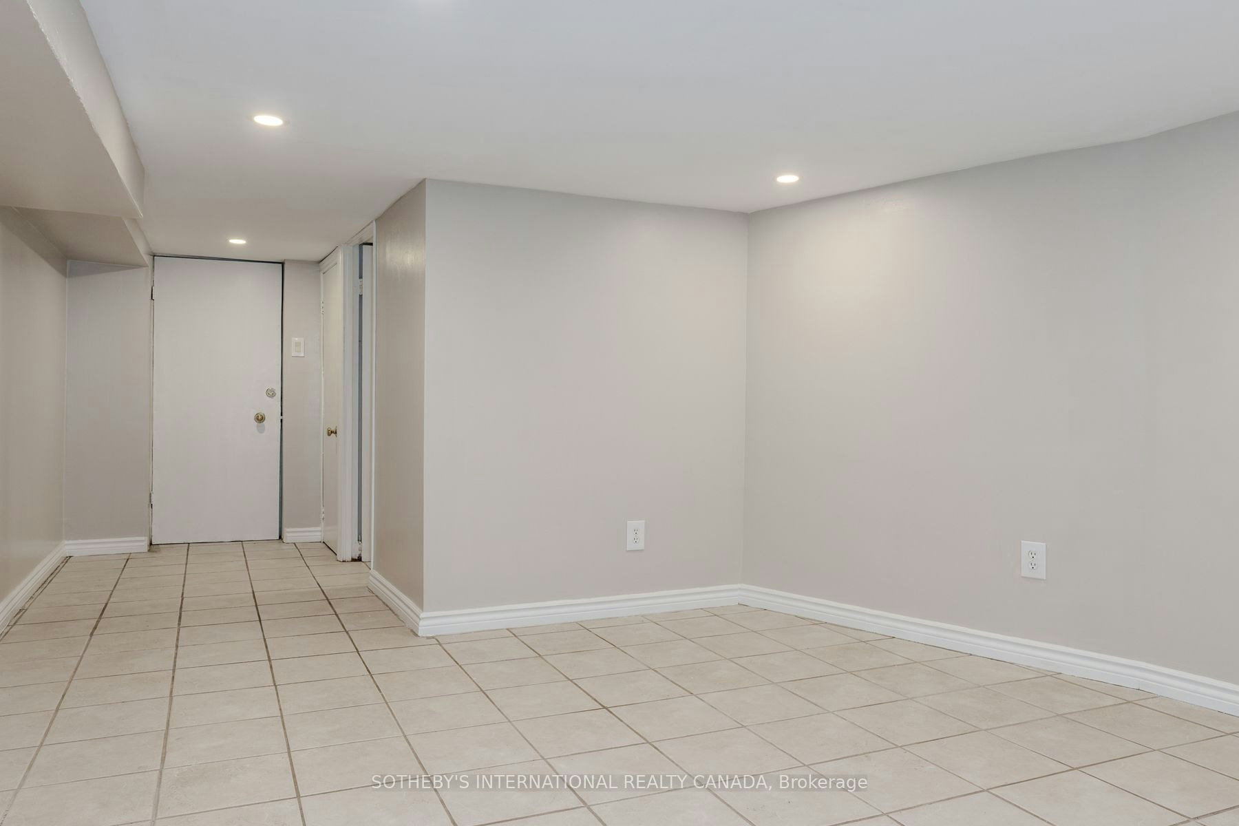 Bsmt-15 Indian Road Crescent, Toronto, ON, M6P 2E9 - 8
