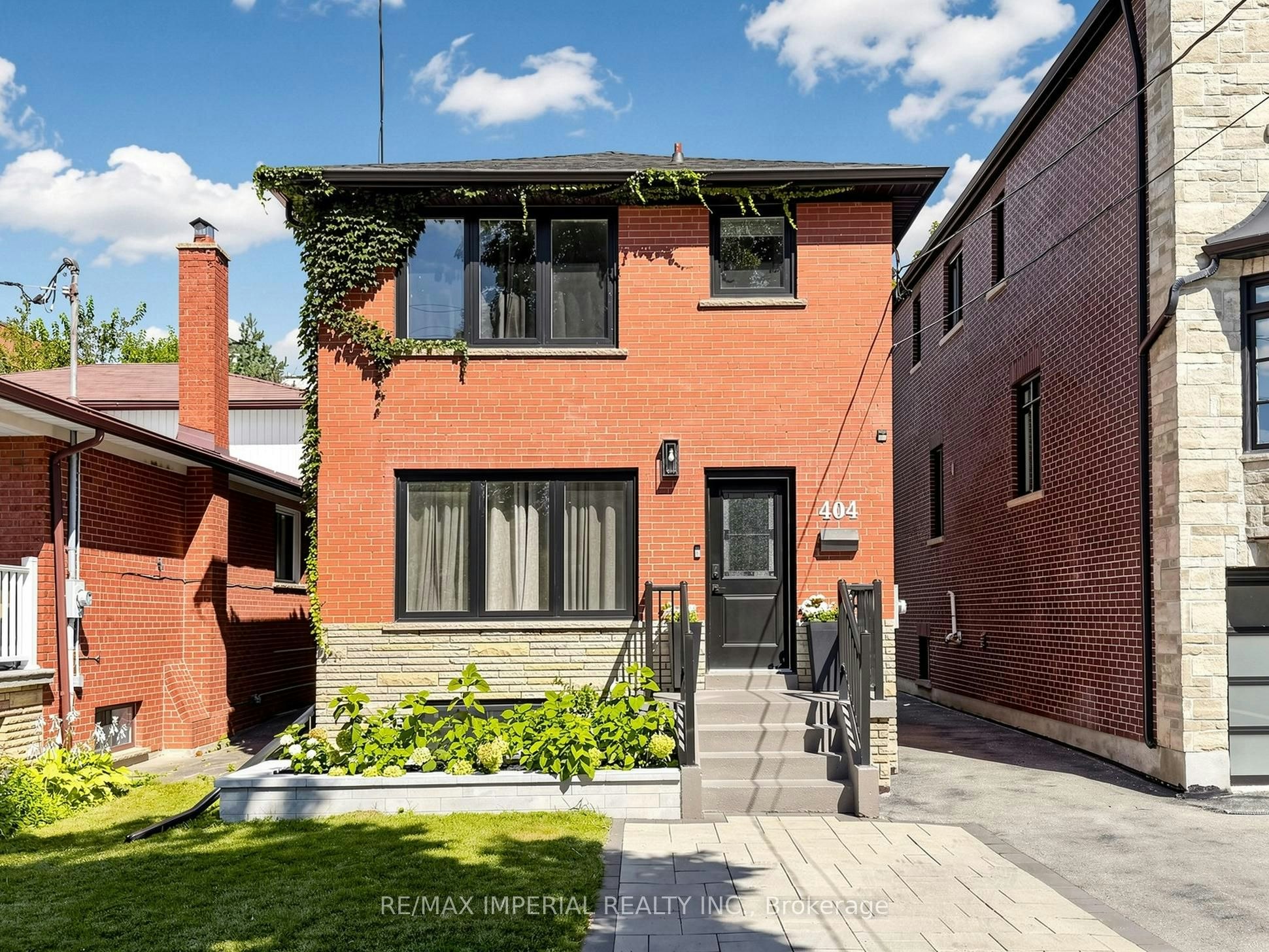 404 Glen Park Avenue, Toronto, ON, M6B 2E5