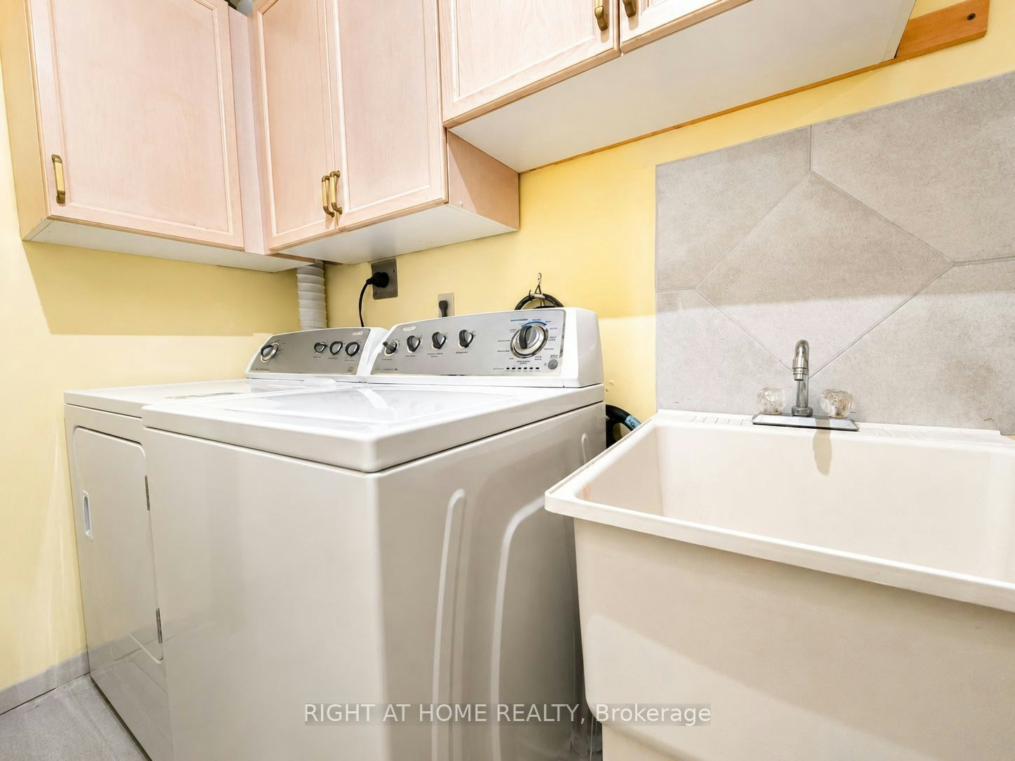 10 Banner Rd Road, Brampton, ON, L6X 4K6 - 17