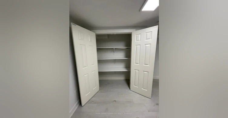 Lwr Lvl-18 Reuben Avenue N, Toronto, ON, M9M 1E5 - 6