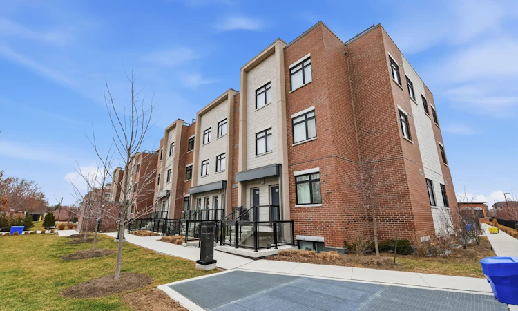 227-1062 Douglas Mccurdy Common