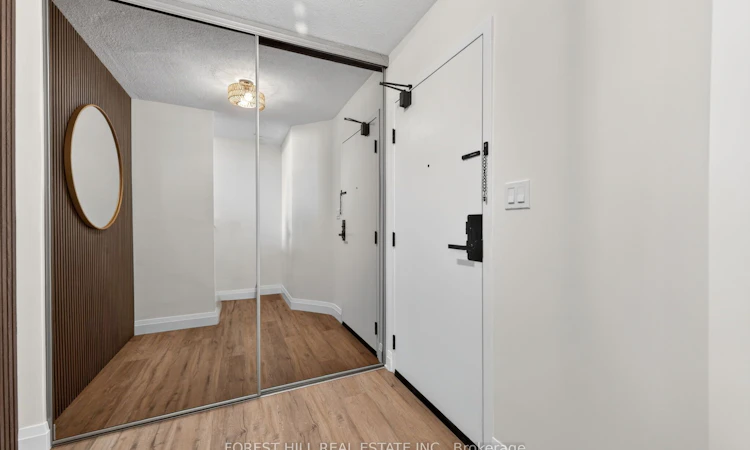 1211-11 Wincott Drive
