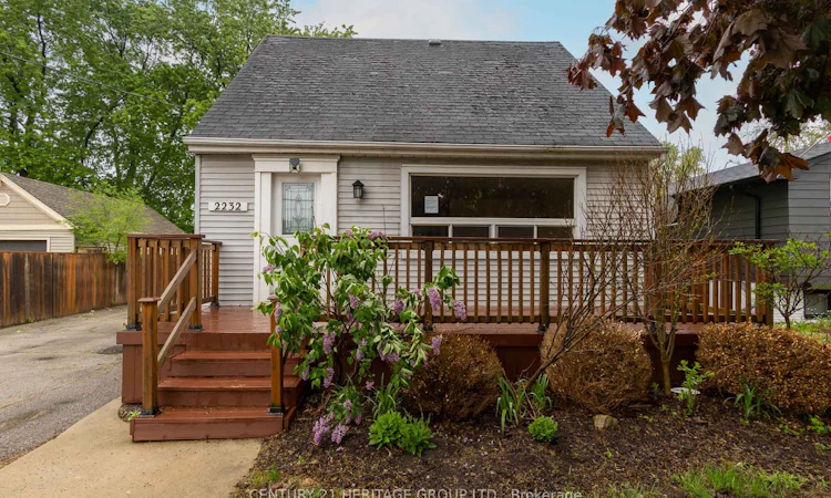2232 Queensway Drive