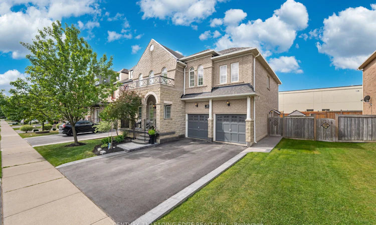 34 Royal Links Circle