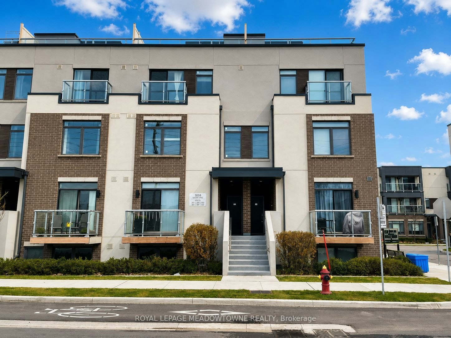 308-3058 Sixth Line, Oakville, ON, L6M 1P8