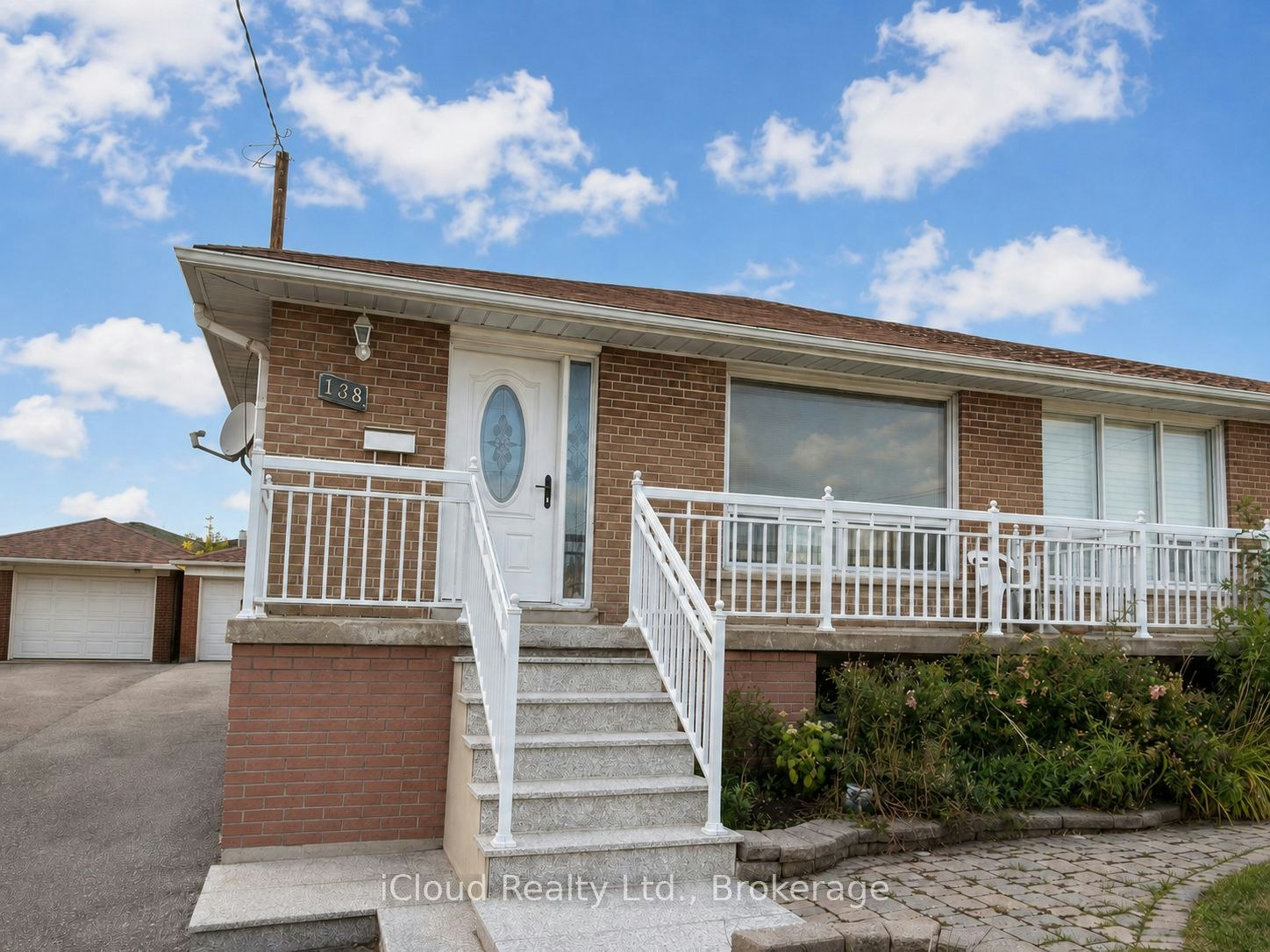 138 Lomar Drive, Toronto, ON, M3N 1Z4