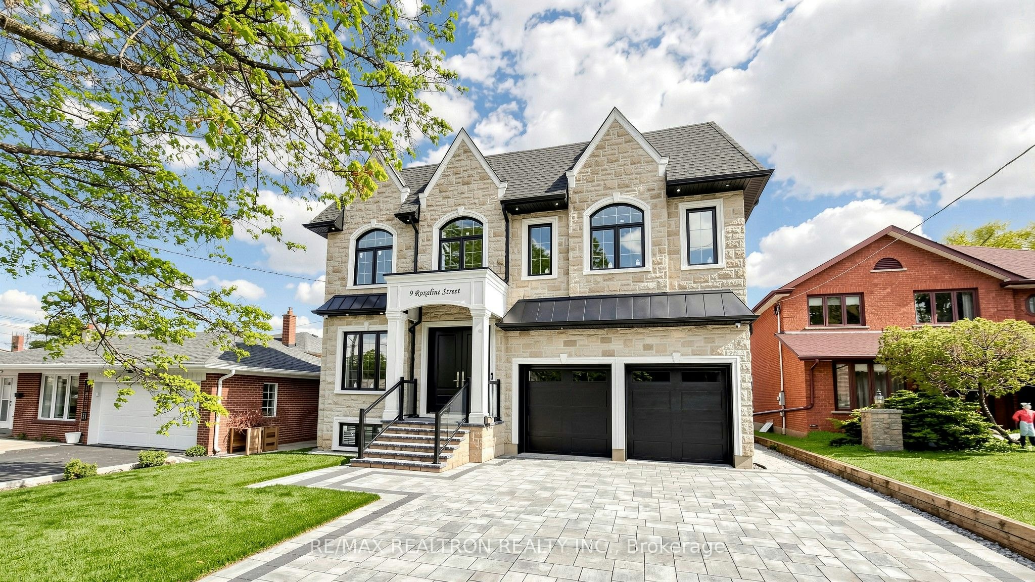 9 Roxaline Street, Toronto, ON, M9P 2Y6