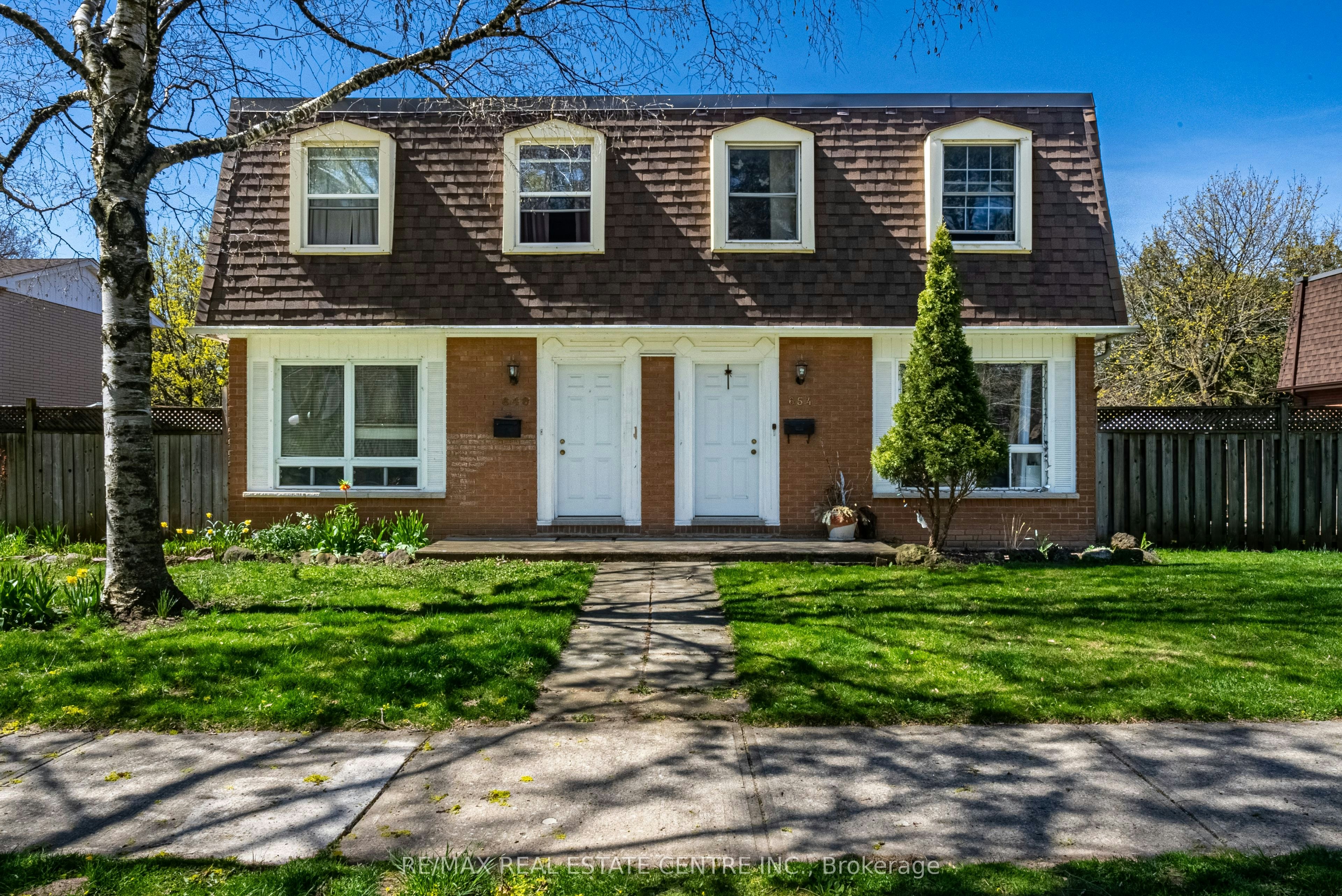 648-654 Francis Road S, Burlington, ON, L7T 3X7