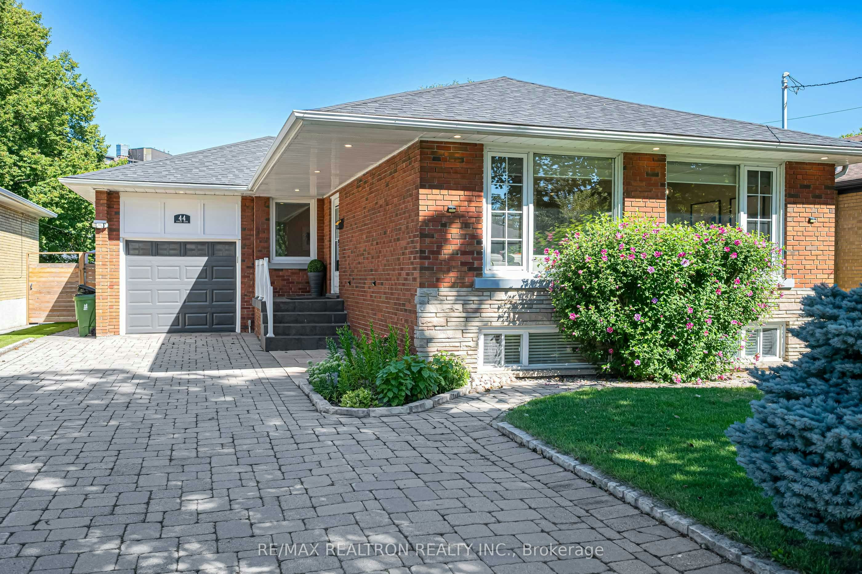 44 Fenley Drive, Toronto, ON, M9R 1M6