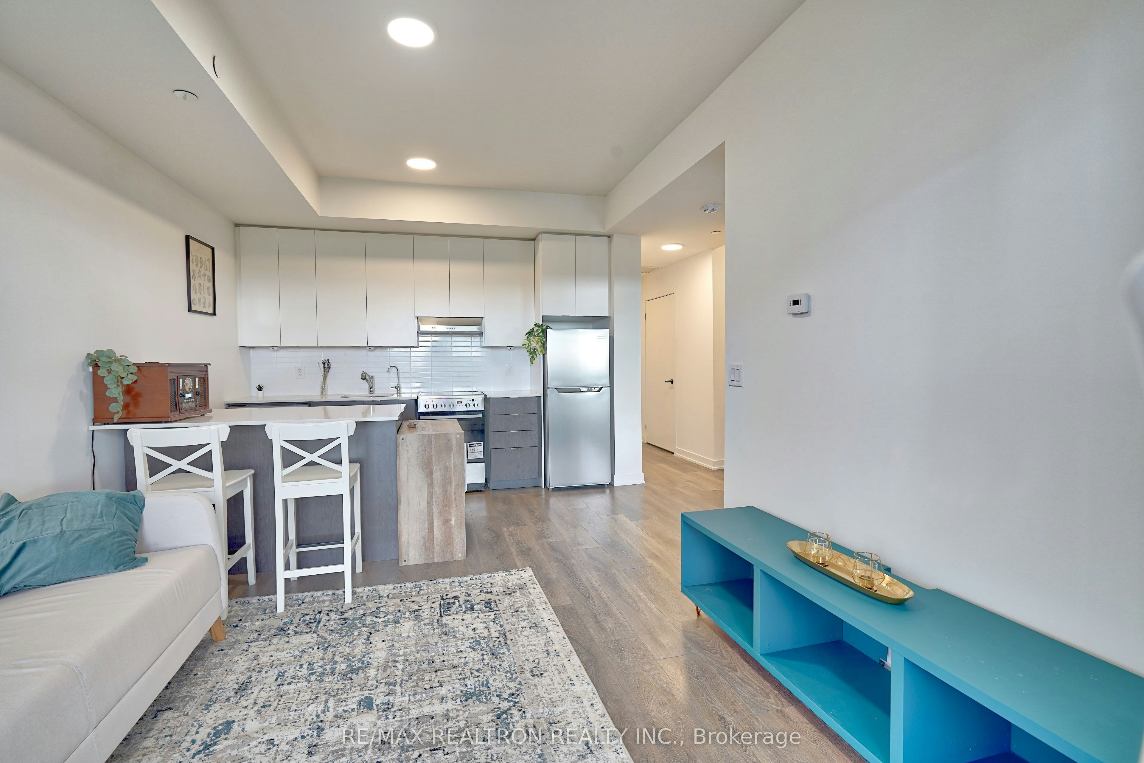 606-160 Canon Jackson Drive, Toronto, ON, M6M 0B6 - 7